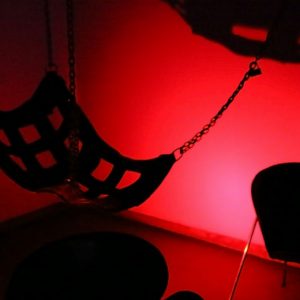 O Sling (Baloiço) da SaunApolo para os amantes do BDSM e práticas Bondage